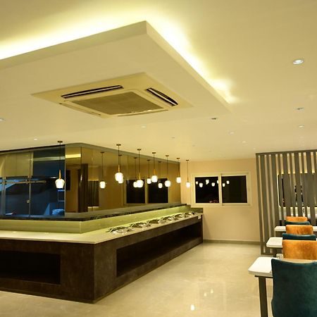 Sterling Keys By Tgi Hotel Bangalore Exterior photo
