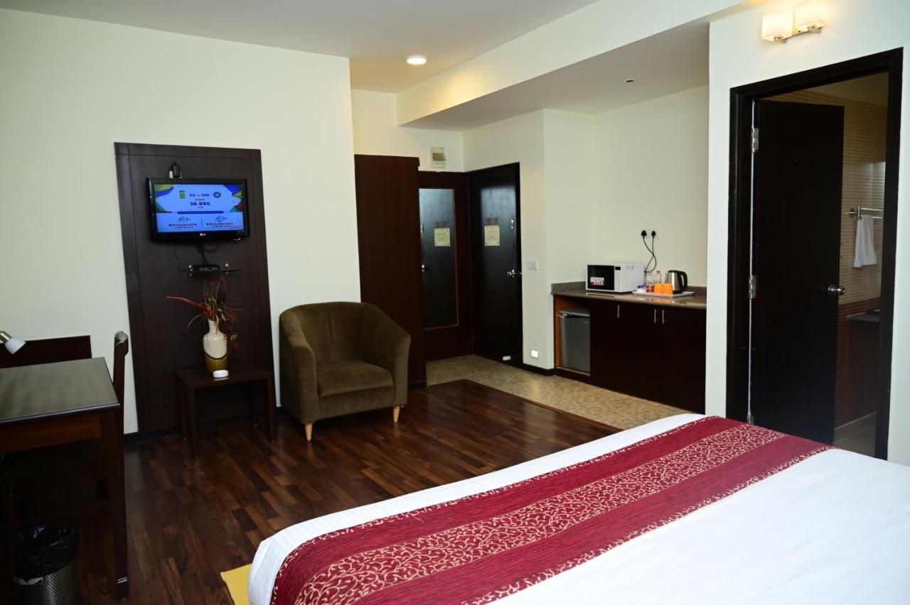 Sterling Keys By Tgi Hotel Bangalore Exterior photo